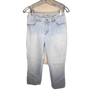 Chicos platinum women’s size 0/US4XS Short light blue jeans stretch pockets